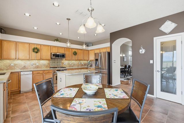 4203 Caprock Road NW, Albuquerque, NM 87114