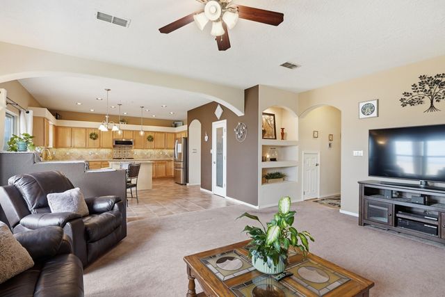 4203 Caprock Road NW, Albuquerque, NM 87114
