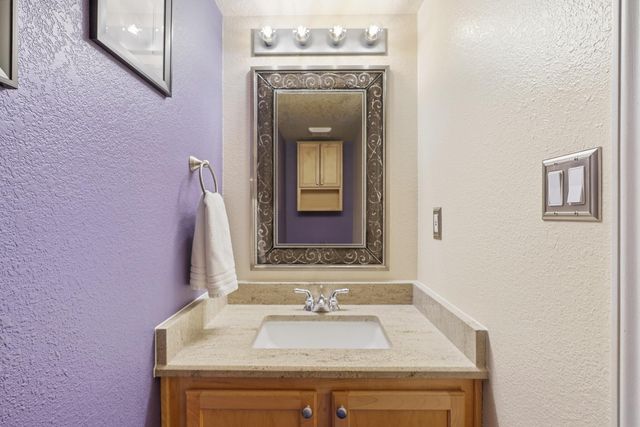 4203 Caprock Road NW, Albuquerque, NM 87114