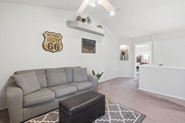 4203 Caprock Road NW, Albuquerque, NM 87114