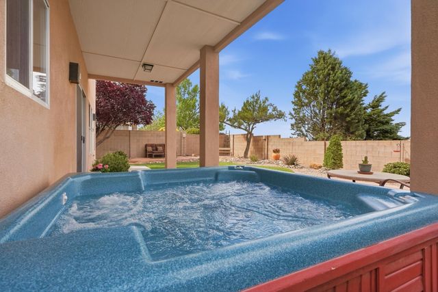 4203 Caprock Road NW, Albuquerque, NM 87114