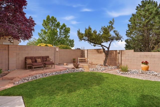4203 Caprock Road NW, Albuquerque, NM 87114