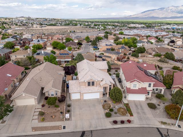4203 Caprock Road NW, Albuquerque, NM 87114
