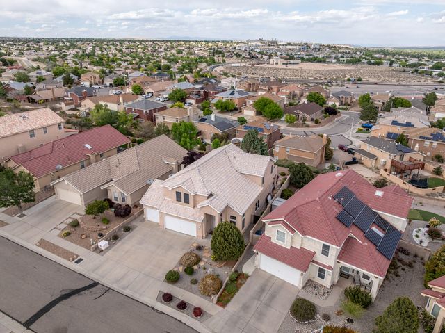 4203 Caprock Road NW, Albuquerque, NM 87114