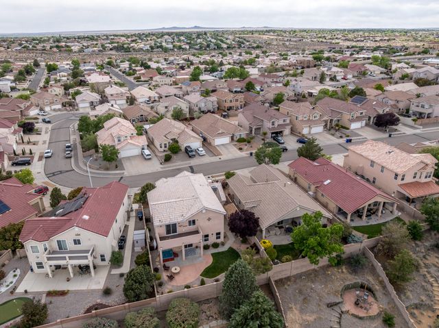 4203 Caprock Road NW, Albuquerque, NM 87114