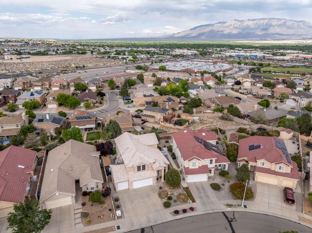 4203 Caprock Road NW, Albuquerque, NM 87114