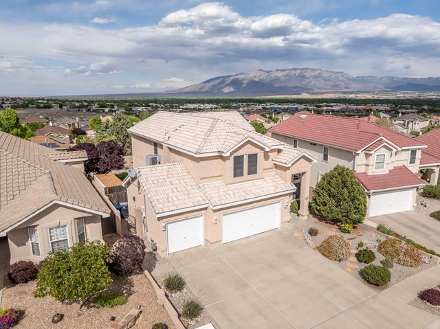4203 Caprock Road NW, Albuquerque, NM 87114