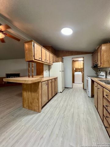 11948 GRAPEVINE ST, San Antonio, TX 78245