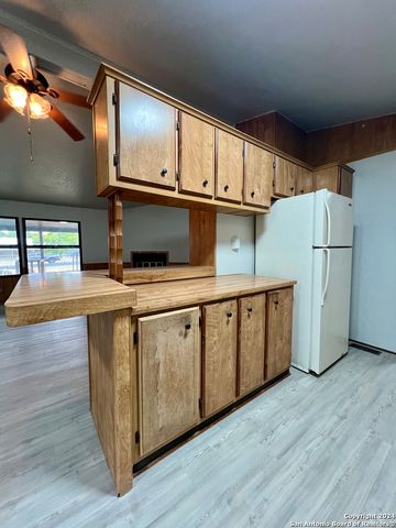 11948 GRAPEVINE ST, San Antonio, TX 78245