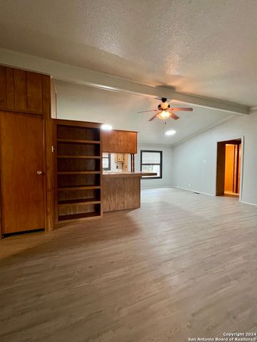 11948 GRAPEVINE ST, San Antonio, TX 78245