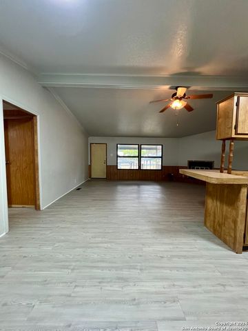 11948 GRAPEVINE ST, San Antonio, TX 78245