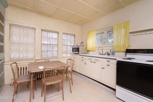 30 Beach Street, Ballston Spa, NY 12020