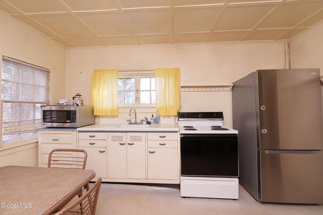 30 Beach Street, Ballston Spa, NY 12020