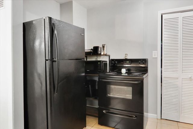 1812 Shady Crest Street, Decatur, IL 62521