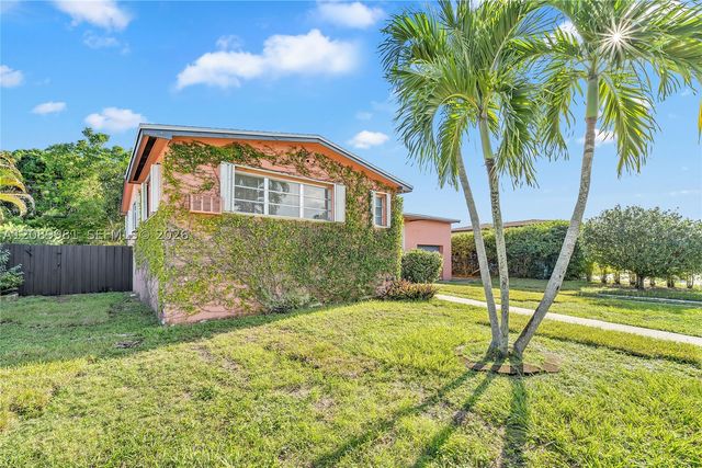 7970 SW 17th St, Miami, FL 33155