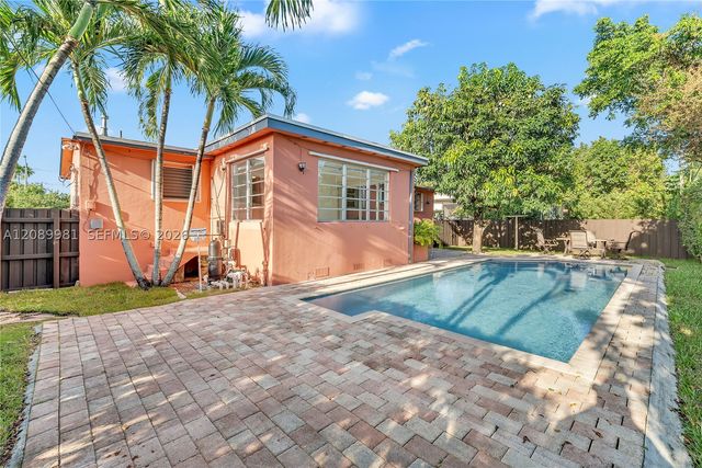 7970 SW 17th St, Miami, FL 33155