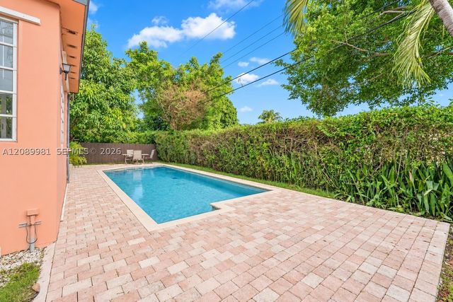 7970 SW 17th St, Miami, FL 33155