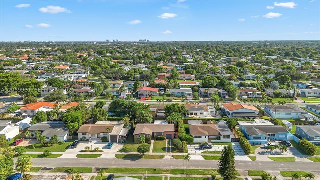 7970 SW 17th St, Miami, FL 33155