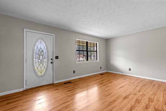 155 Gwen Drive, Ringgold, GA 30736