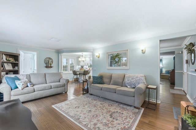 6033 Monarch Drive, Fort Wayne, IN 46815