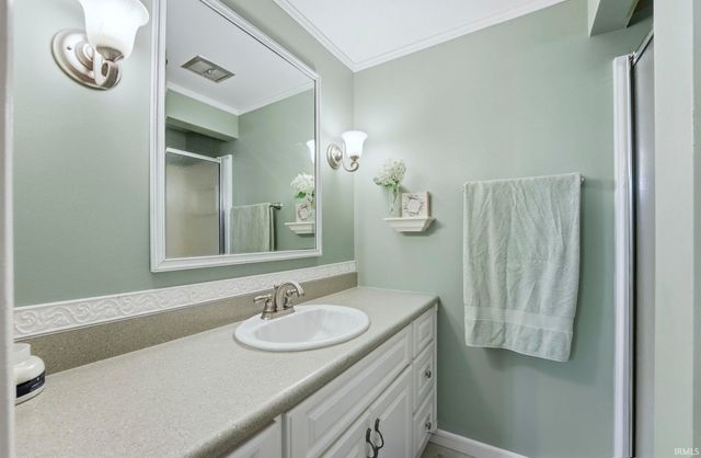 6033 Monarch Drive, Fort Wayne, IN 46815