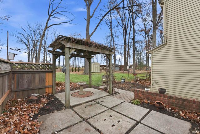 6033 Monarch Drive, Fort Wayne, IN 46815