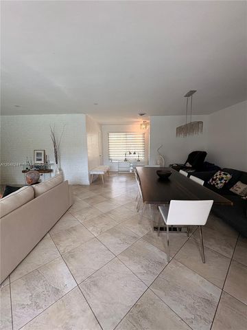 12125 NE 2nd Avenue, North Miami, FL 33161