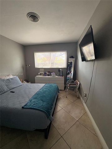 12125 NE 2nd Avenue, North Miami, FL 33161