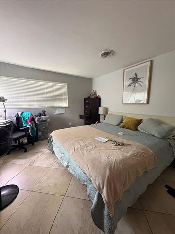 12125 NE 2nd Avenue, North Miami, FL 33161