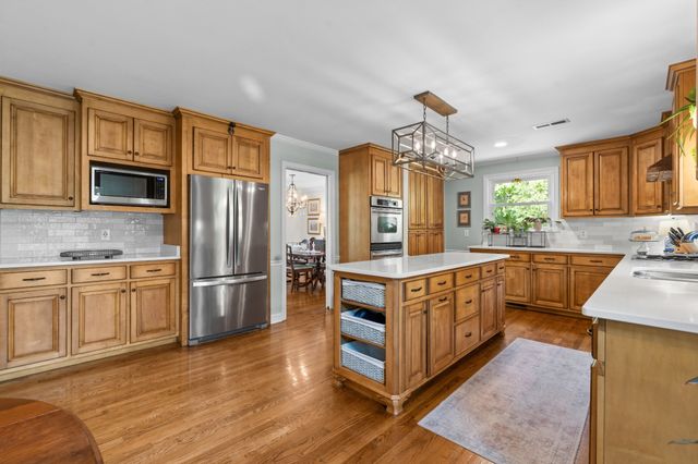 1240 Cliftee Dr, Brentwood, TN 37027