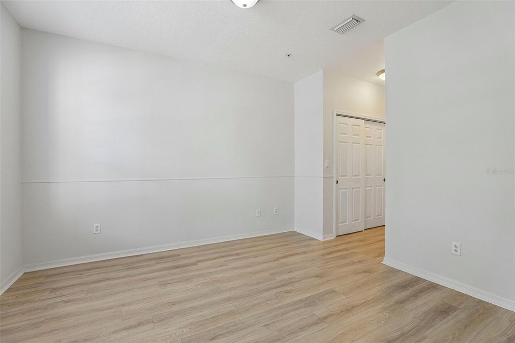 Image 20 of property listing at 11564 MIZZON DRIVE 102, Windermere, FL 34786
