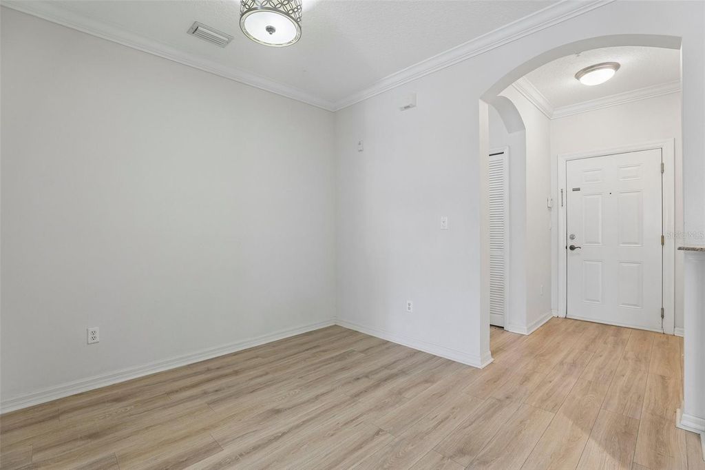 Image 5 of property listing at 11564 MIZZON DRIVE 102, Windermere, FL 34786