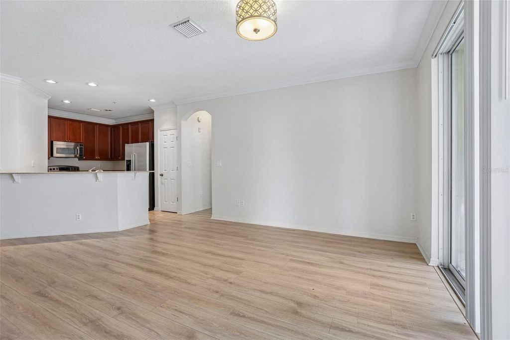 Image 6 of property listing at 11564 MIZZON DRIVE 102, Windermere, FL 34786