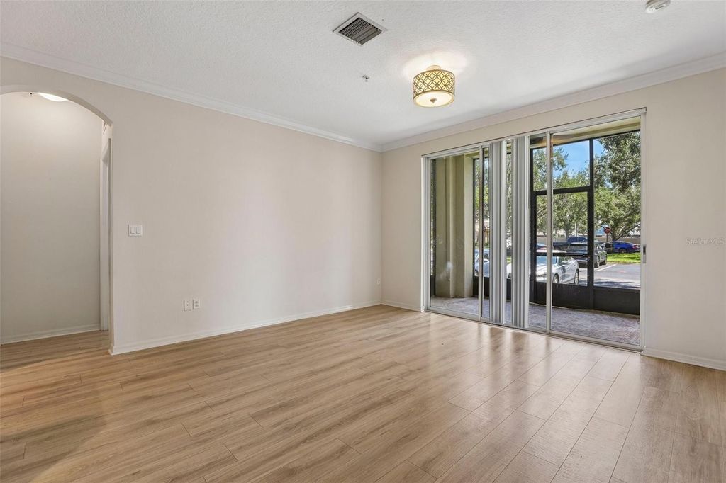 Image 7 of property listing at 11564 MIZZON DRIVE 102, Windermere, FL 34786
