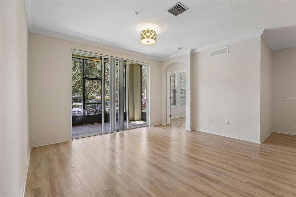 Image 8 of property listing at 11564 MIZZON DRIVE 102, Windermere, FL 34786