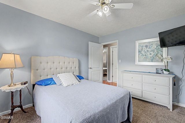 2319 Pittman Center Road, Sevierville, TN 37876
