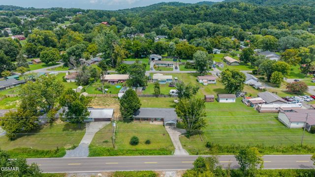 2319 Pittman Center Road, Sevierville, TN 37876