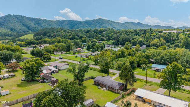2319 Pittman Center Road, Sevierville, TN 37876
