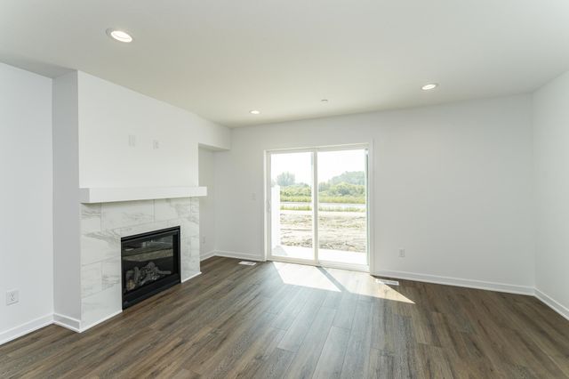 1093 Century Village Lane NE, Rochester, MN 55906