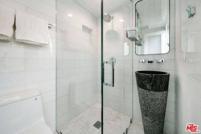 936 Palisades Beach Road, Santa Monica, CA 90403