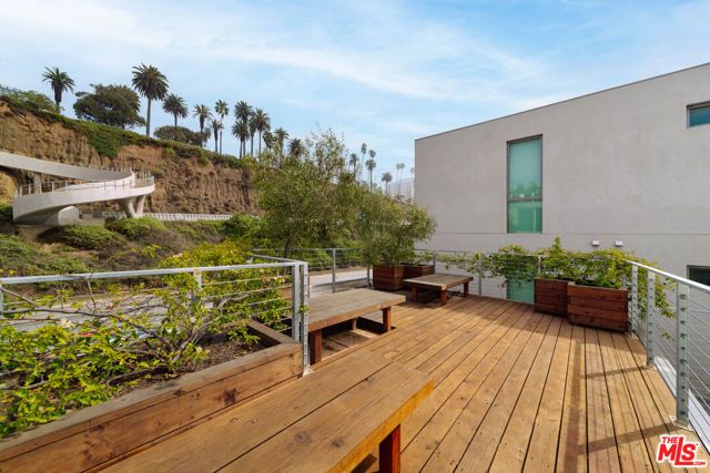 936 Palisades Beach Road, Santa Monica, CA 90403