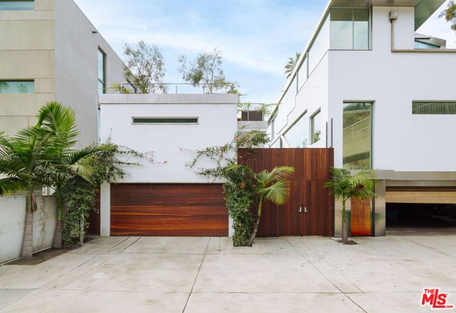 936 Palisades Beach Road, Santa Monica, CA 90403