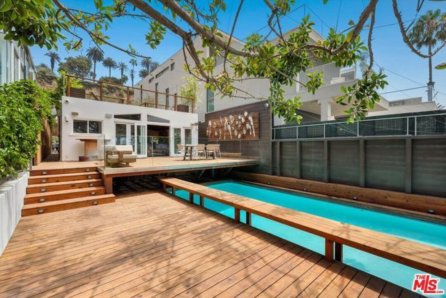 936 Palisades Beach Road, Santa Monica, CA 90403