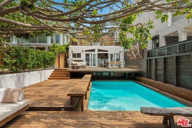 936 Palisades Beach Road, Santa Monica, CA 90403