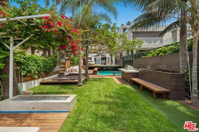 936 Palisades Beach Road, Santa Monica, CA 90403