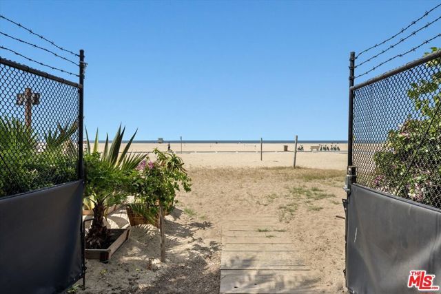 936 Palisades Beach Road, Santa Monica, CA 90403