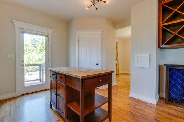 608 S Lakeside Rd, Liberty Lake, WA 99019