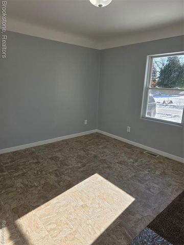 1095 Pine Street, Mount Morris, MI 48458