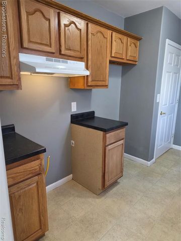 1095 Pine Street, Mount Morris, MI 48458