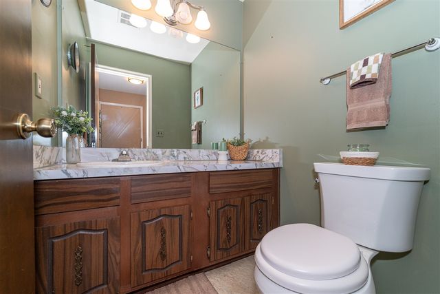 26200 Summerdale Drive, Southfield, MI 48033